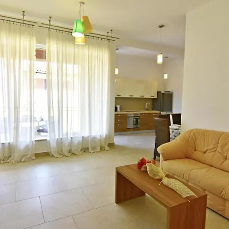 Apartman Noa 4 By Interhome Tar-Vabriga